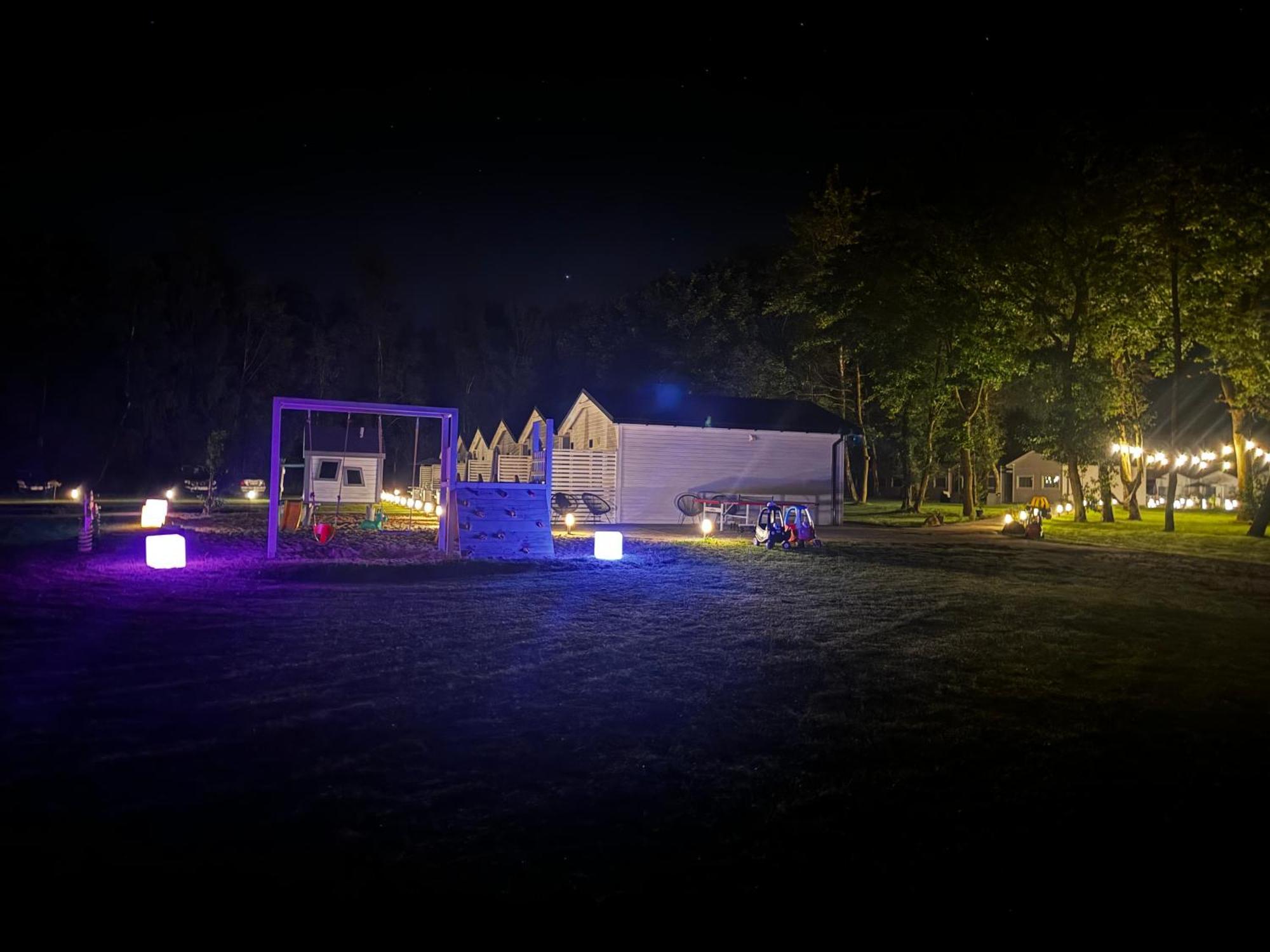 Lumi Resort Domki Letniskowe Z Podgrzewanym Basenem Rewal Exterior photo